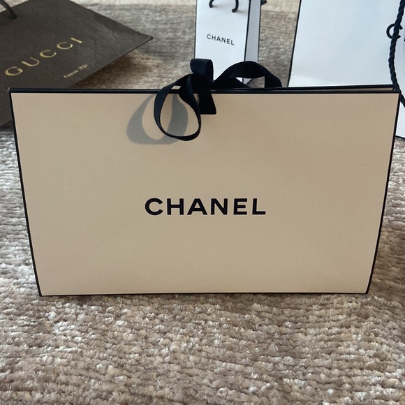 Shopping Bags - Picture 5 of 7